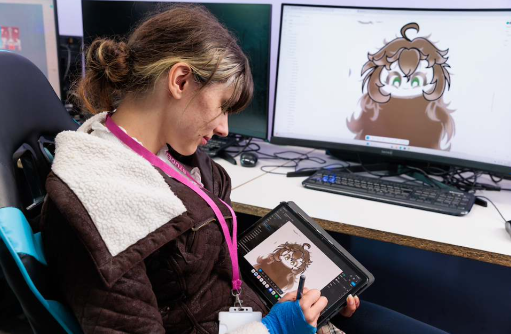 dartford-college-landscape-computing-games-design-student-designing-character-2026